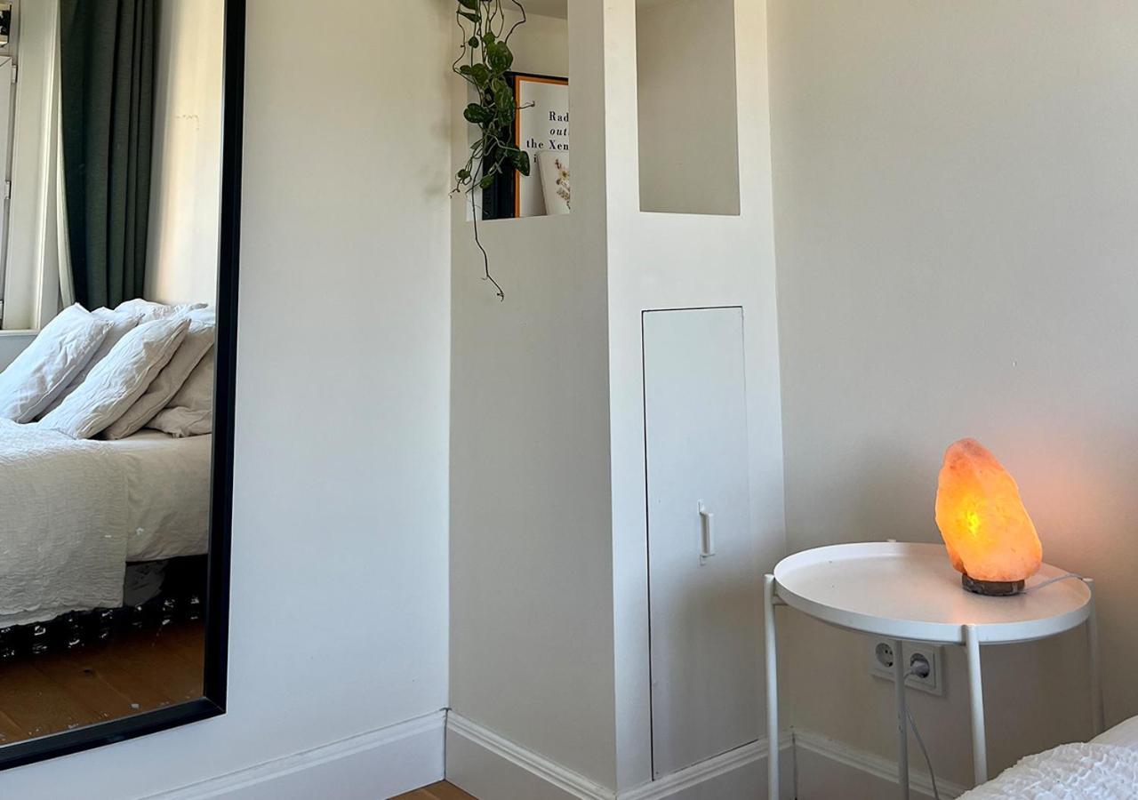 Modern And Light In Amsterdam-west Apartment Amsterdam