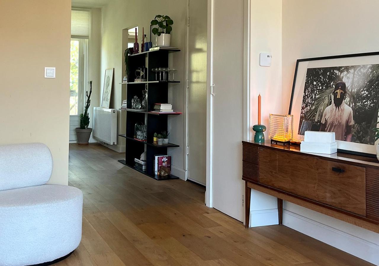 Modern And Light In Amsterdam-west *